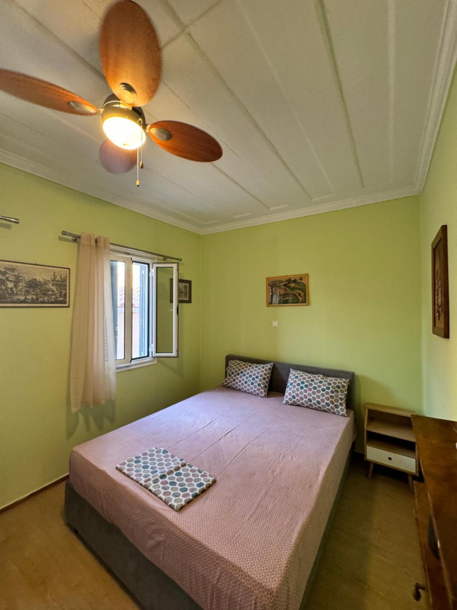 Traditional Lefkas Marina House Lefkada City Bagian luar foto